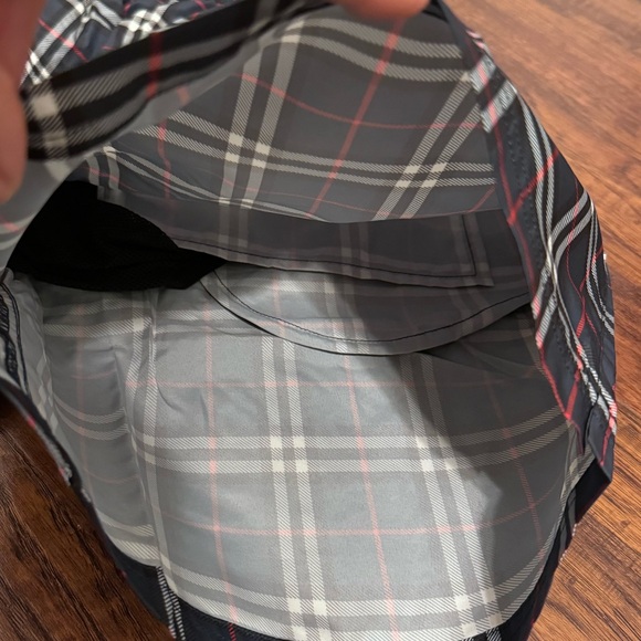 Burberry men’s Swimming Trunks Size M - Picture 8 of 10